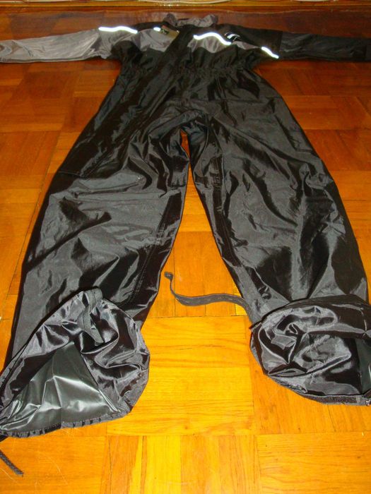 Дождевик-комбинезон ZED-НОВЫЙ , размер L-XL ( 52-54 )