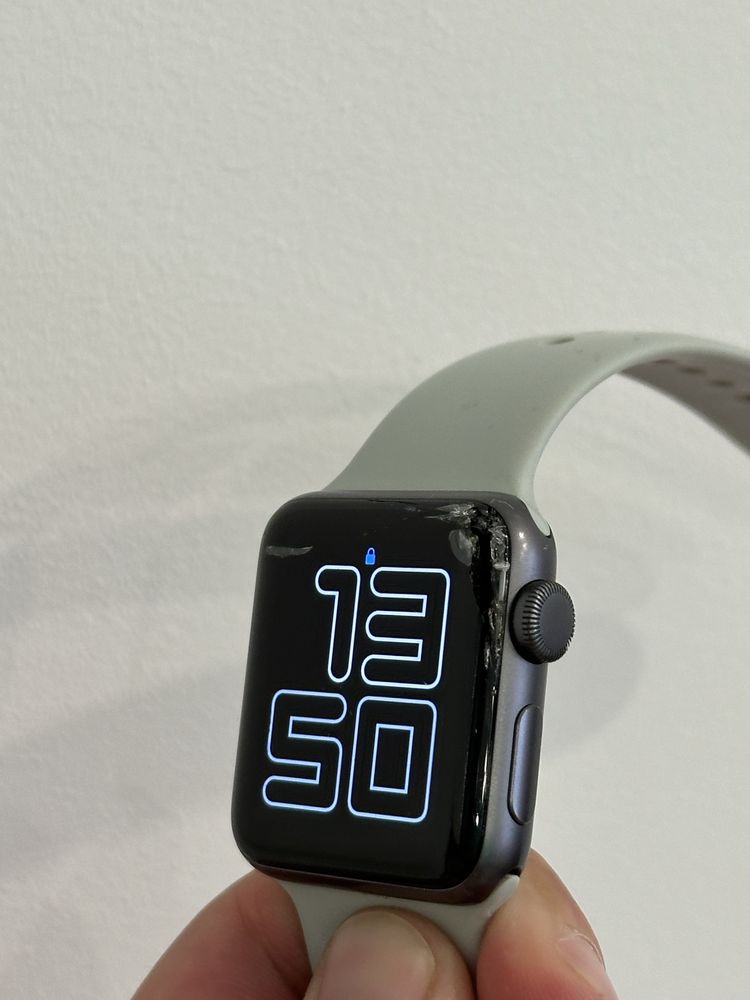 Apple watch 3 series 38mm ,оригинал,весь комплект