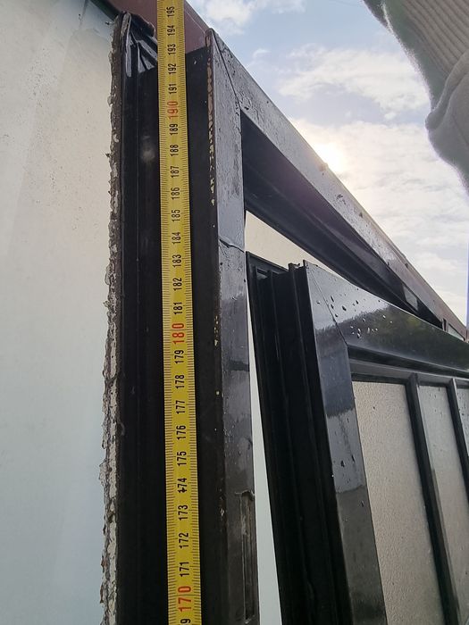 Porta alunio castanho