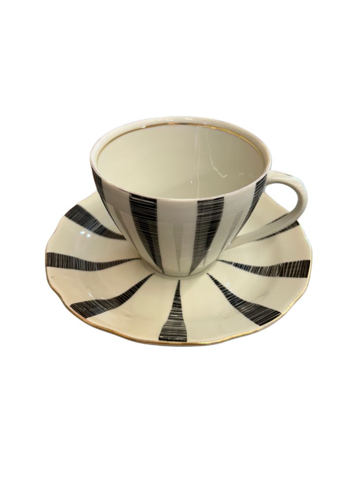 Porcelanowa filiżanka w paski Bułgaria nr.7892