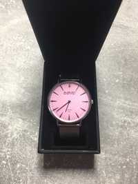 Часы женские розовые August Steiner с бриллиантами