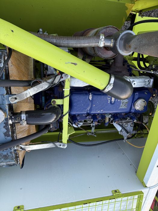 Комбайн зернозбиральний Claas Dominator 48