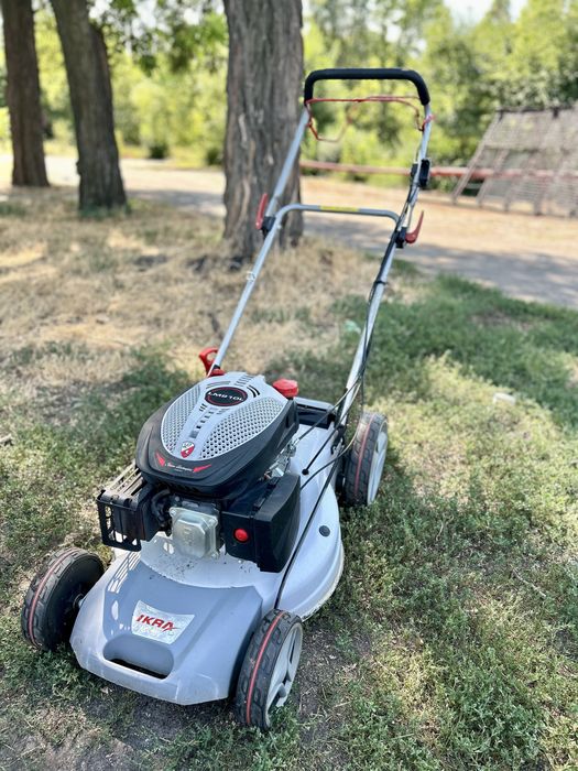 Газонокосилка Ikra Mogatec IBRM 2351 TL бензиновый самоходный