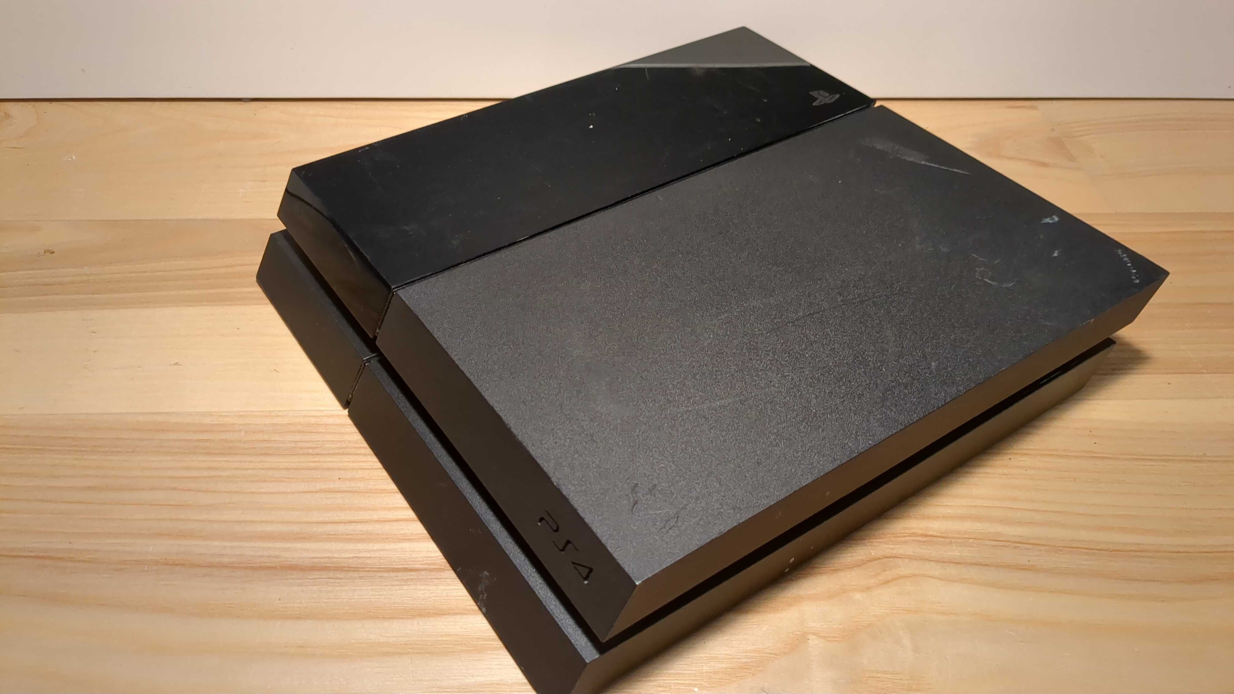 PlayStation 4 Fat 1TB | Pad Dualshock 4 + Okablowanie [PS4]