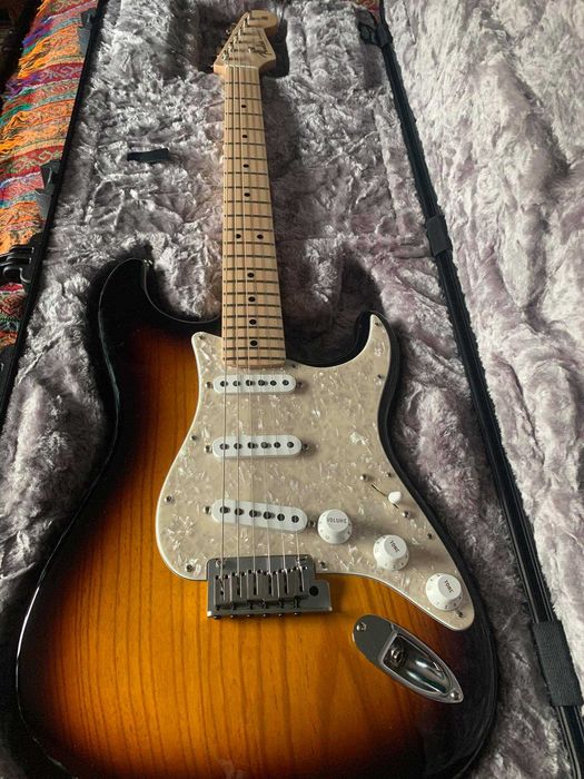 fender custom shop team built stratocaster