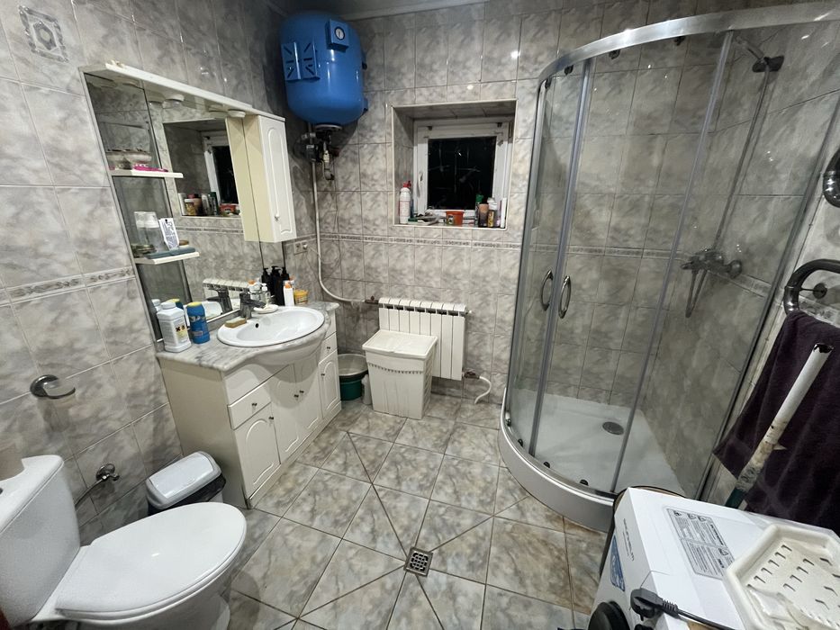 Кімната з євроремонтом у приватному будинку — вул. Шевченка, 87