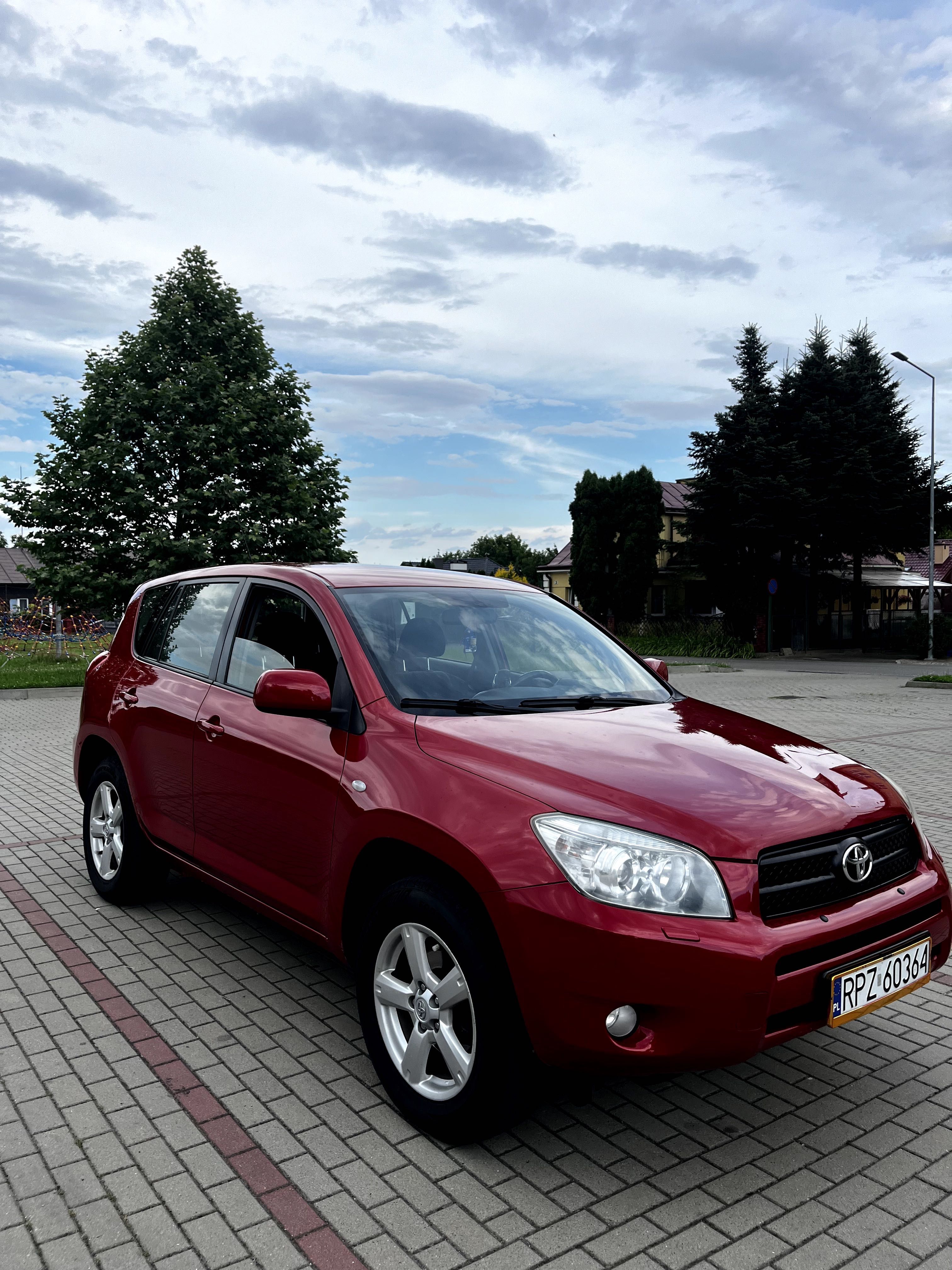 toyota  RAV4 2.2 D-4D 136KM 4X4 2007