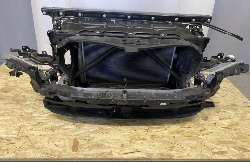 Установочна панель bmw x5 g05 45Е телевізор бмв х5  касета радіаторів