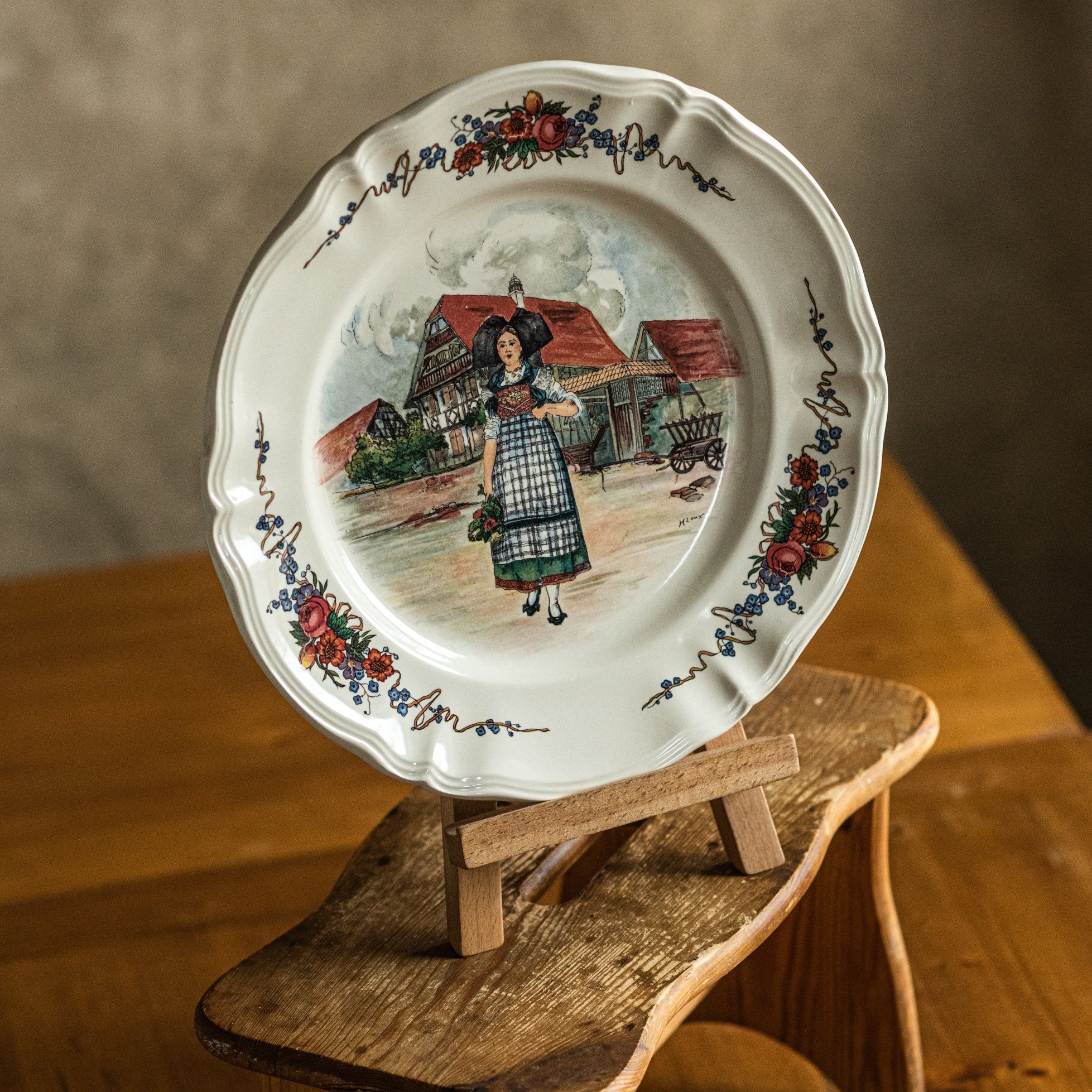 Porcelanowy francusk dużyi talerz półmisek sygnowany