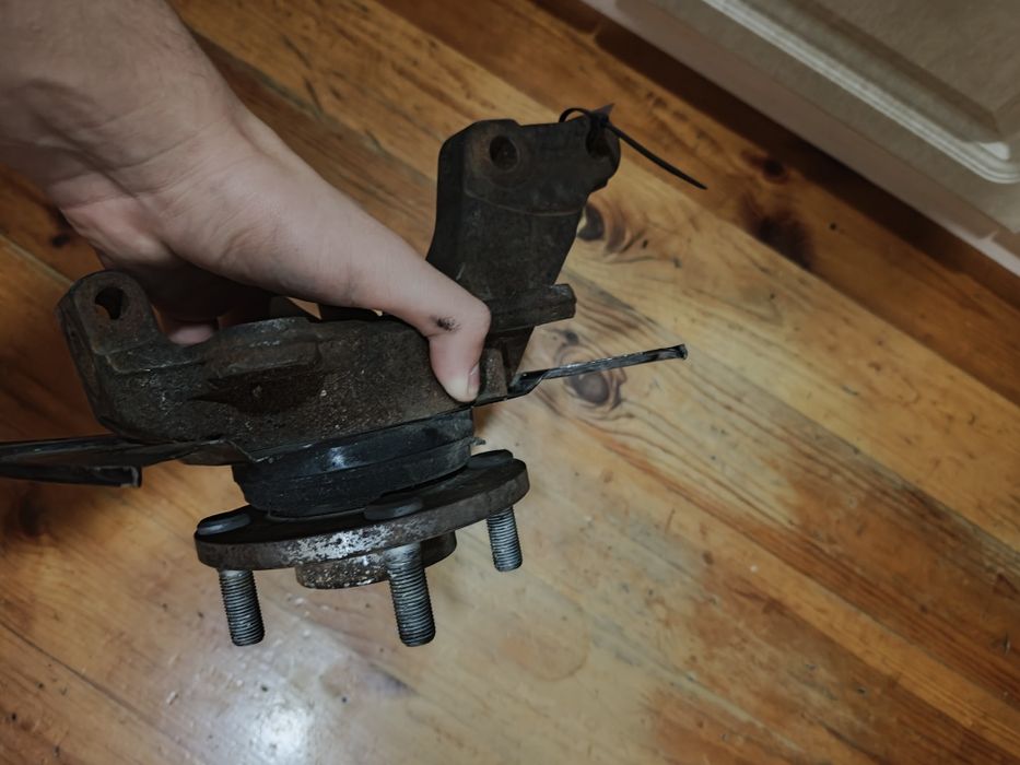 Запчастини Нісан Верса седан Е17 1.6