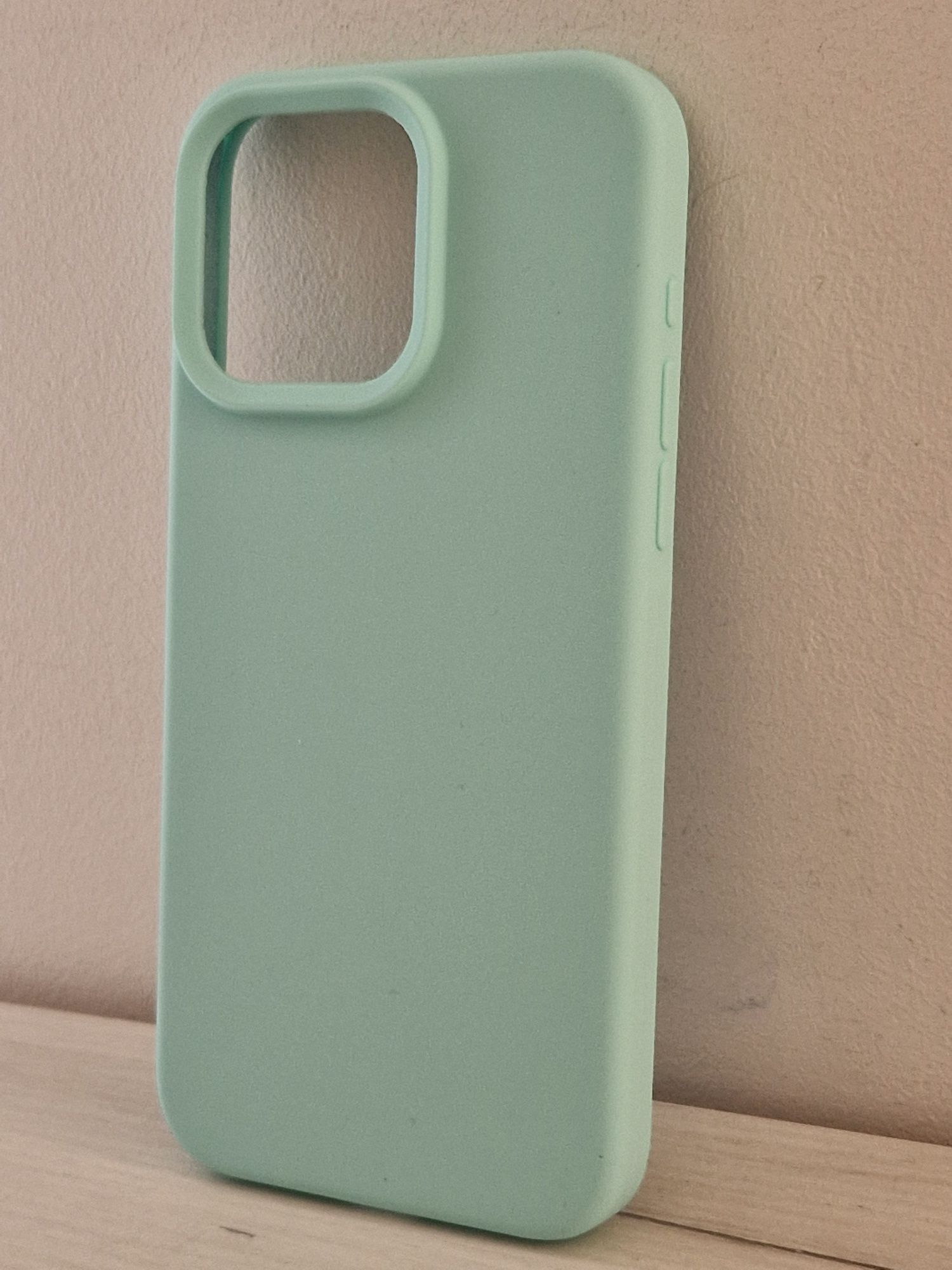 Silicone Lite Case do Iphone 15 miętowy