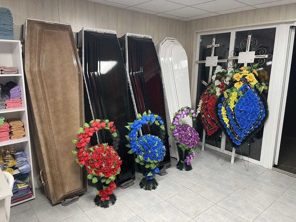 Катафалк.Перевезення померлих.Ритуальні послуги.Кремація.Похорони