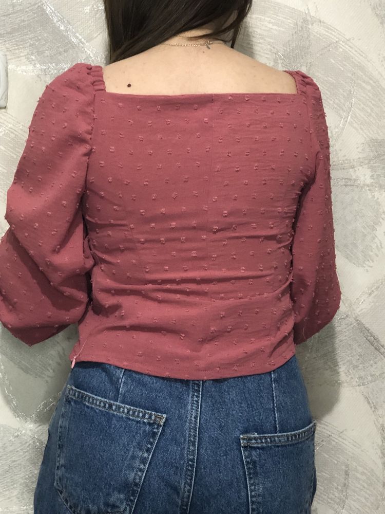 Красива блузка,розмір (42)