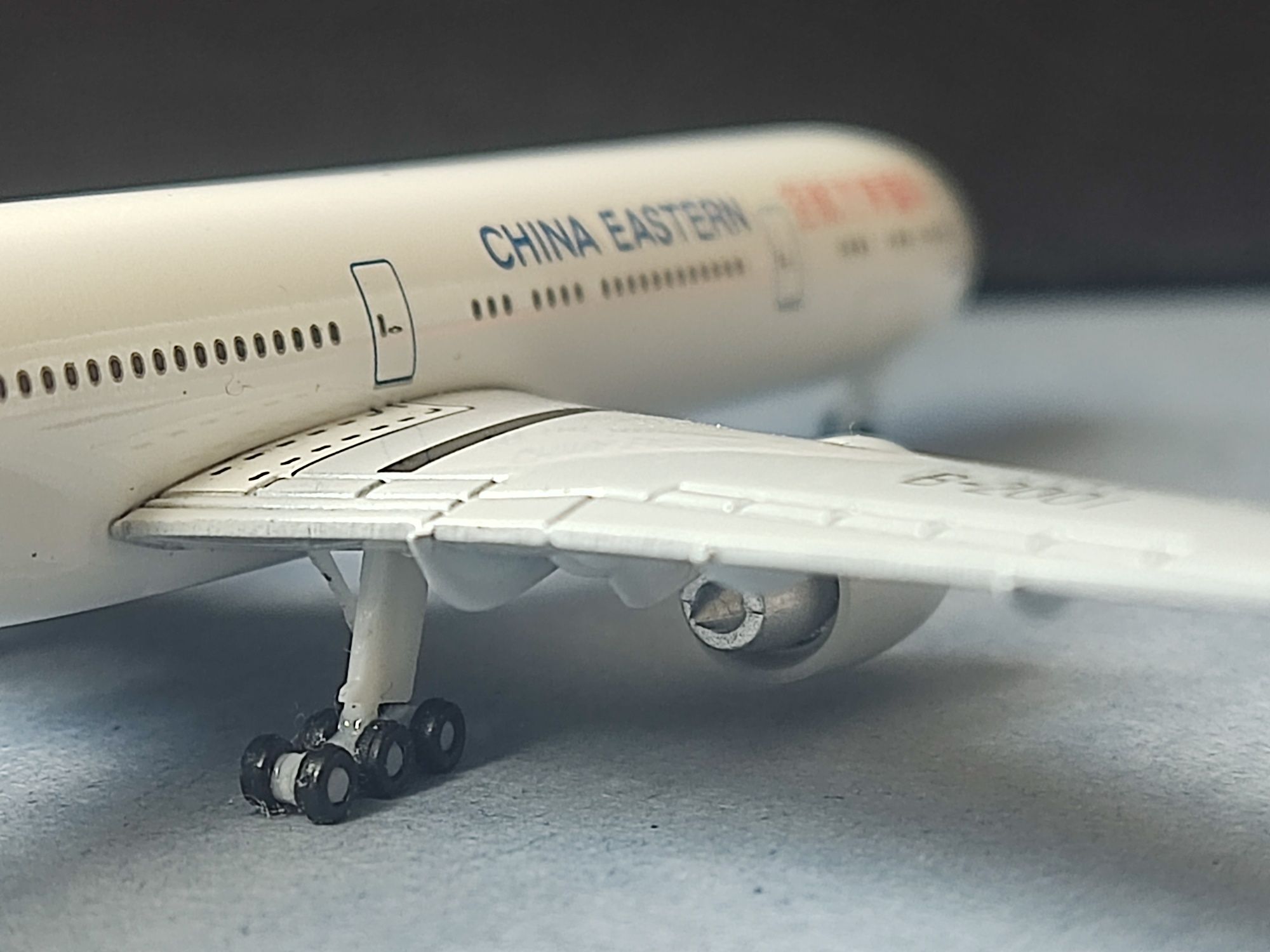 Herpa Boeing 777-300er China Easter Airlines