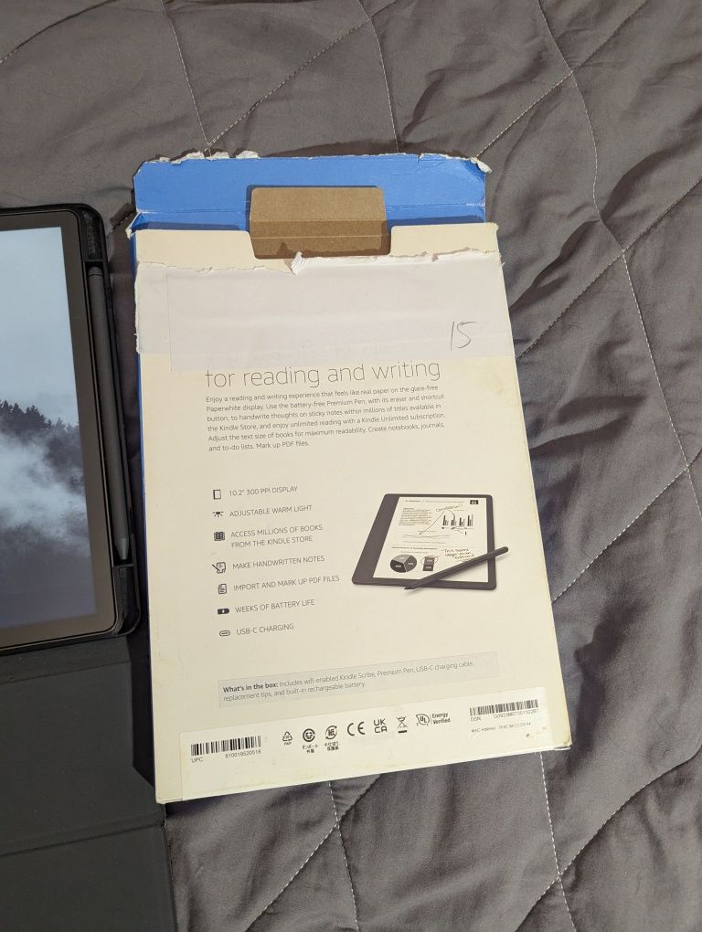 Kindle scribe 64 GB з ручкою та в чохлі ідеал