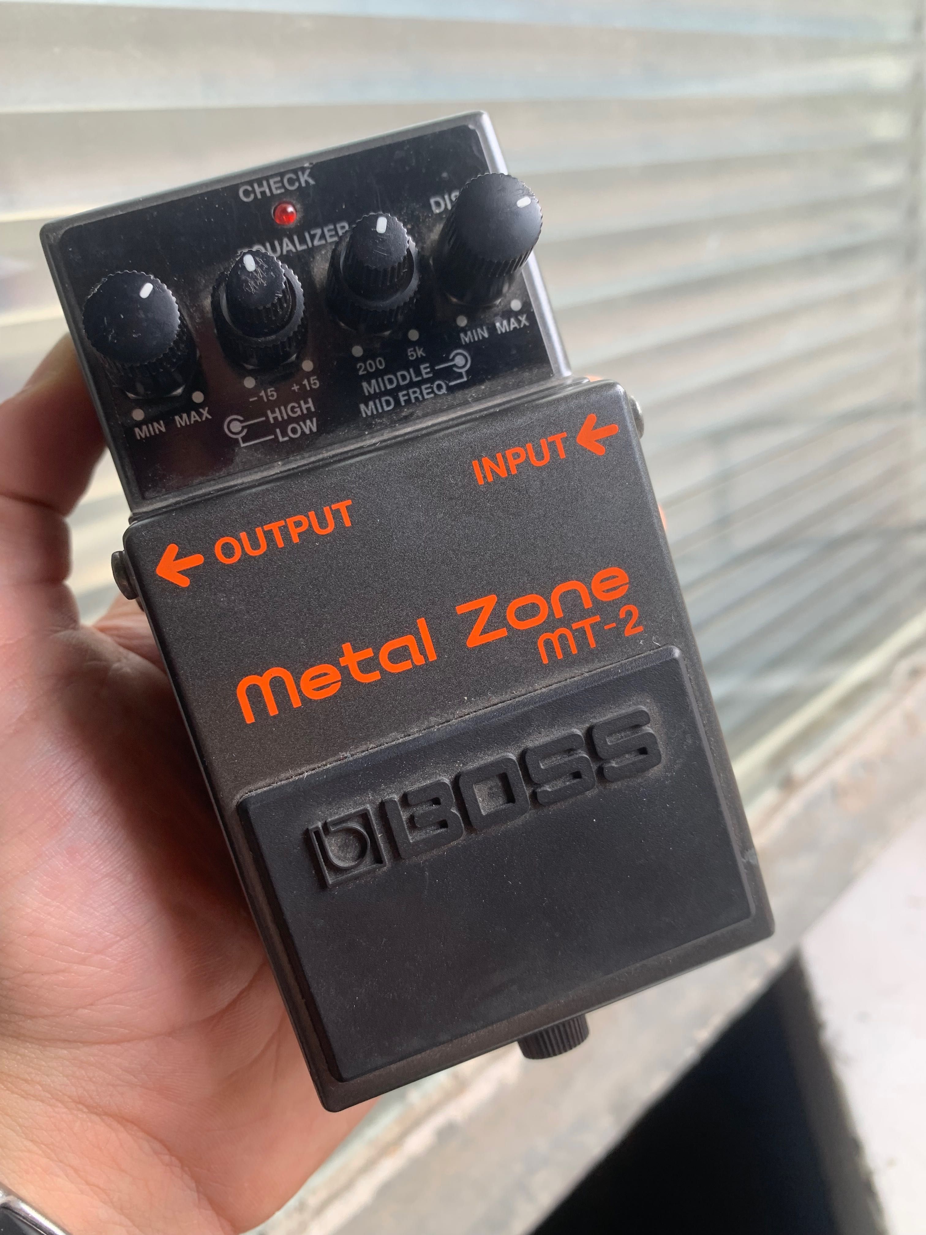 Efekt gitarowy Boss Metal Zone