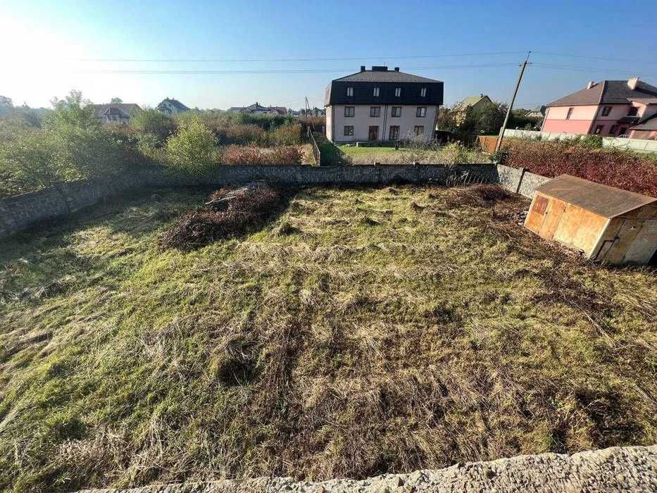 Будинок в передмісті 200м² / 12 соток / Гараж