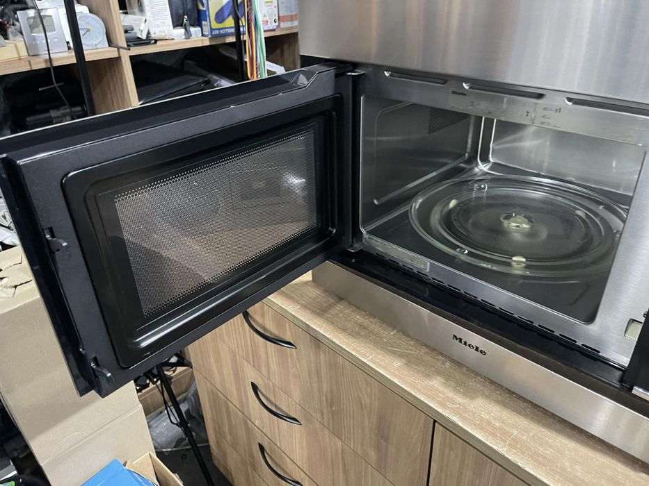 Комбінована мікрохвильова піч Miele