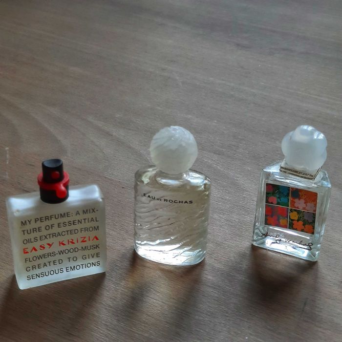Miniaturki perfum, mini kolekcja (26 szt.).