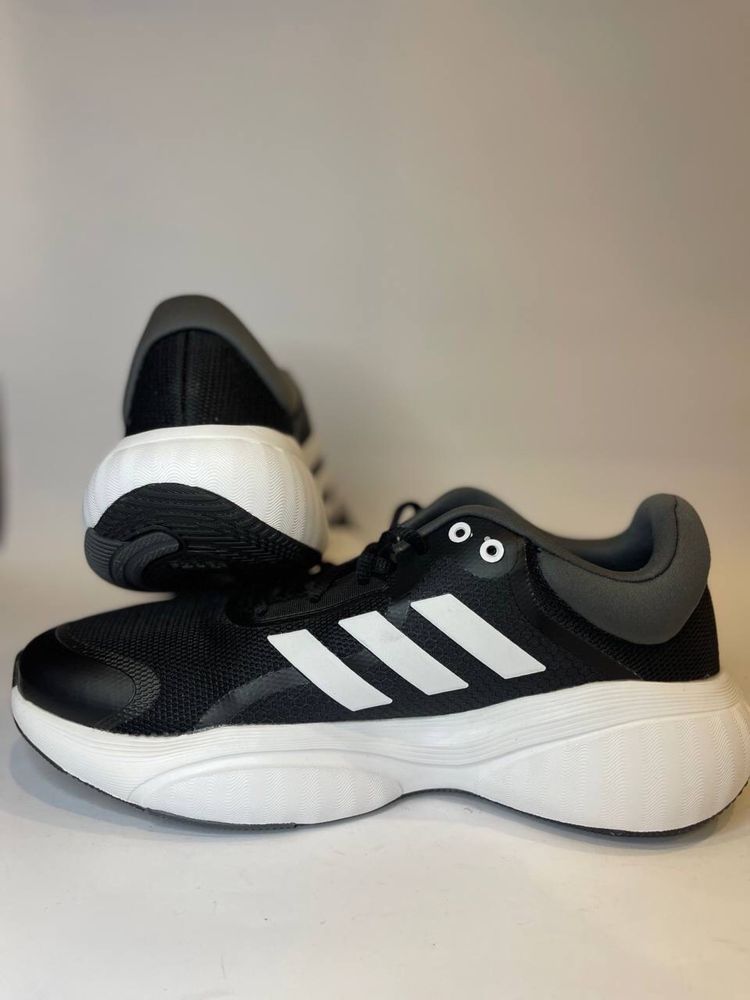 Кросівки ОРИГІНАЛ Adidas response / розмір 40