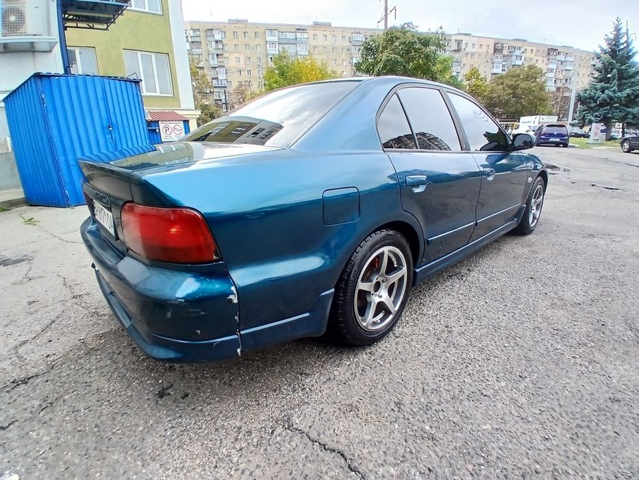 Mitsubishi gallant