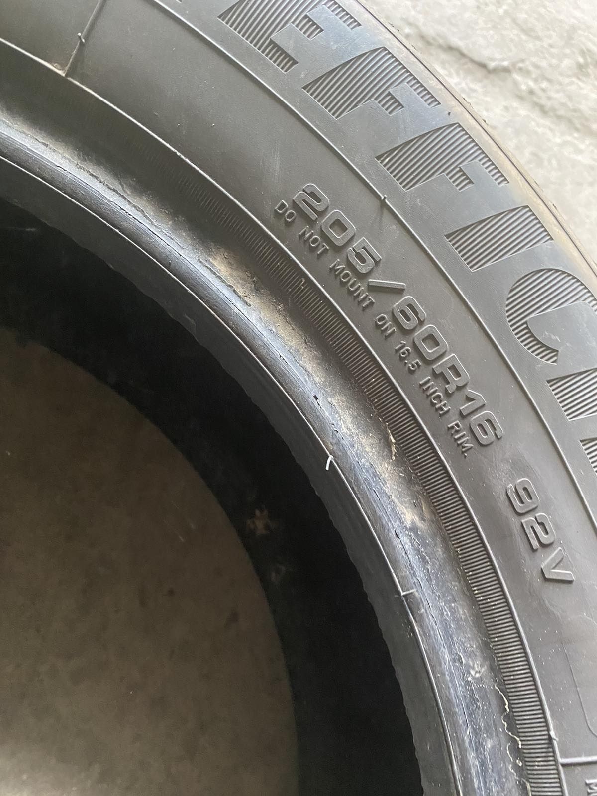 205.60.16 GoodYear 4шт лето БУ склад шины резина из Европы 60 R16