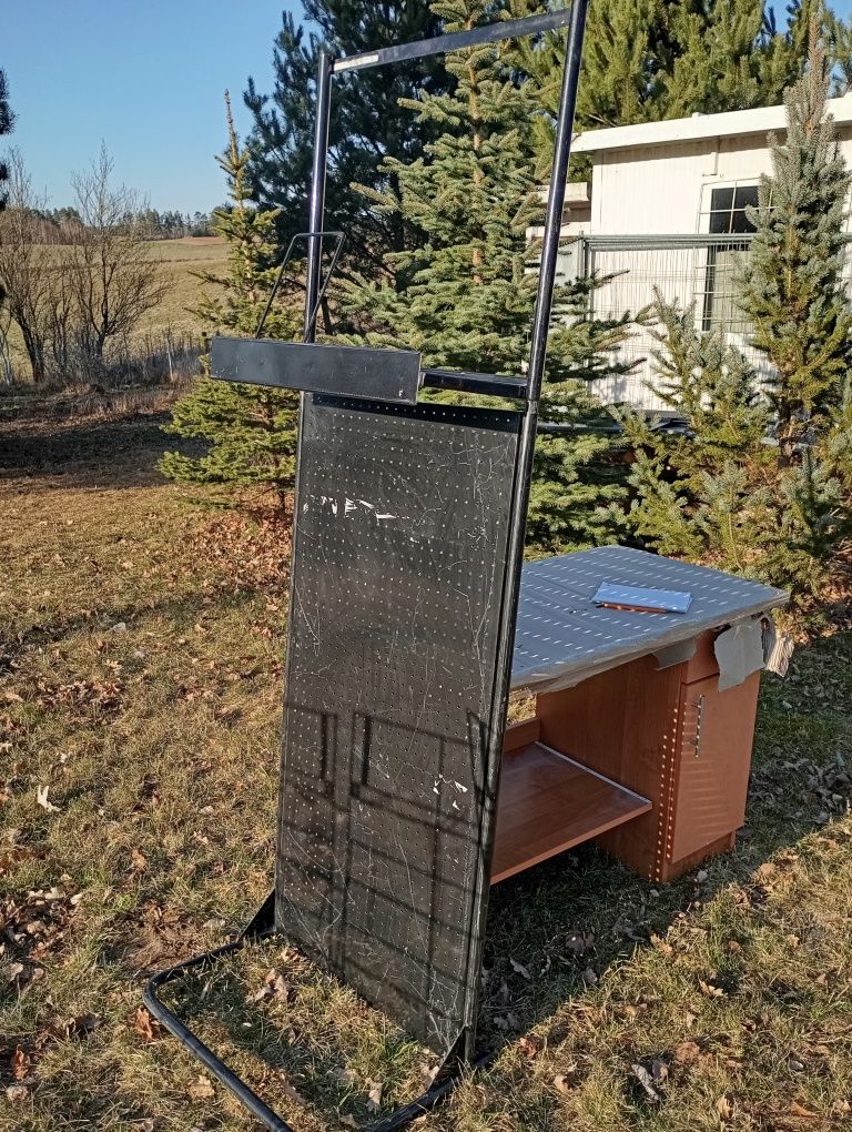 Stojaki reklamowe ekspozycyjne