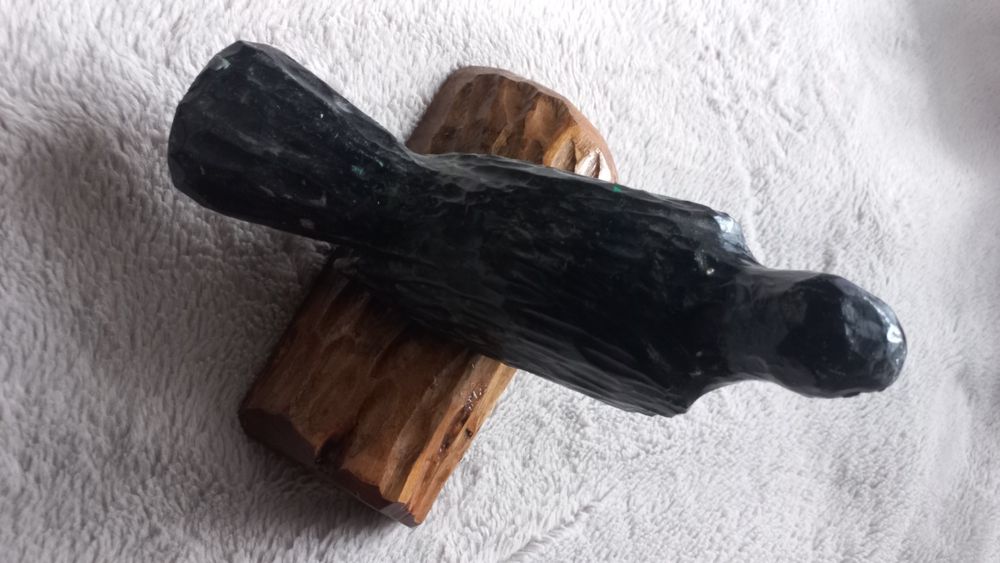 Figura rzeźba  z drewna- kos