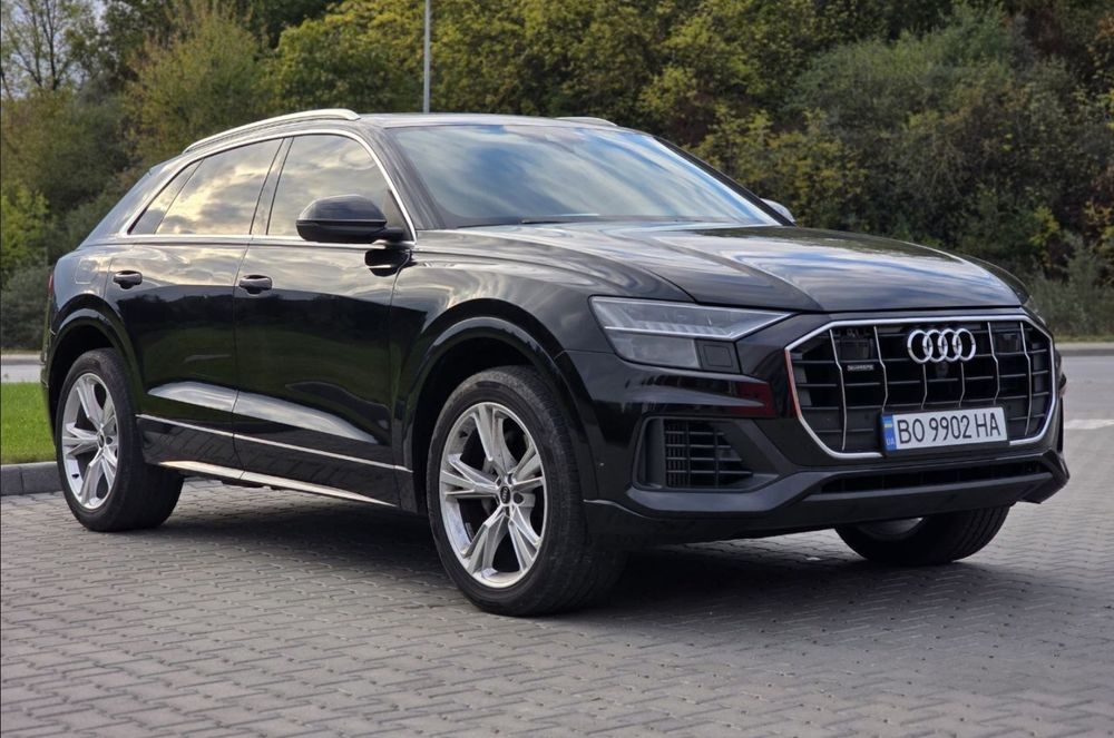 AUDI Q8 3.0 TFSI Hybrid Терміново, Срочно