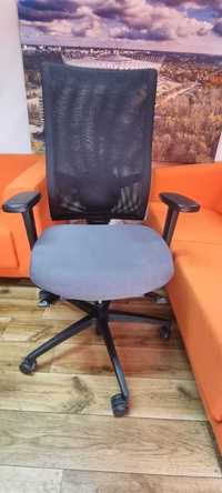 Obrotowe krzesło biurowe fotel biurowy Dauphin