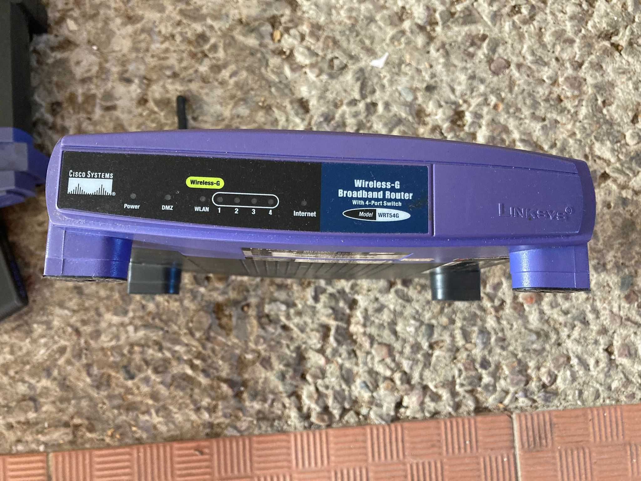 Dois Router wifi linksys wrt54g e um adaptador wifi - usado