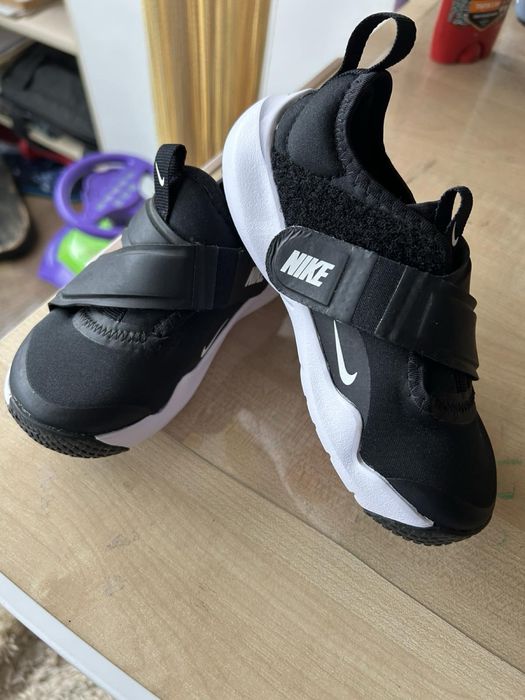 Дитяче взуття nike кросівки