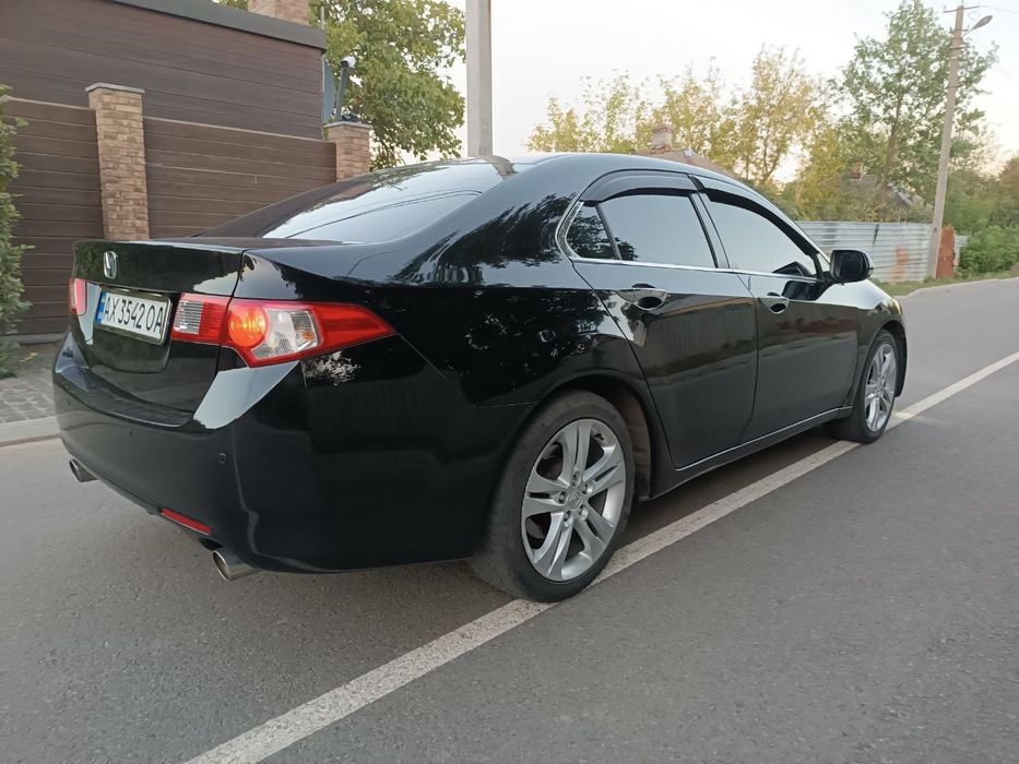 Продам  accord executive advance 2010на газу