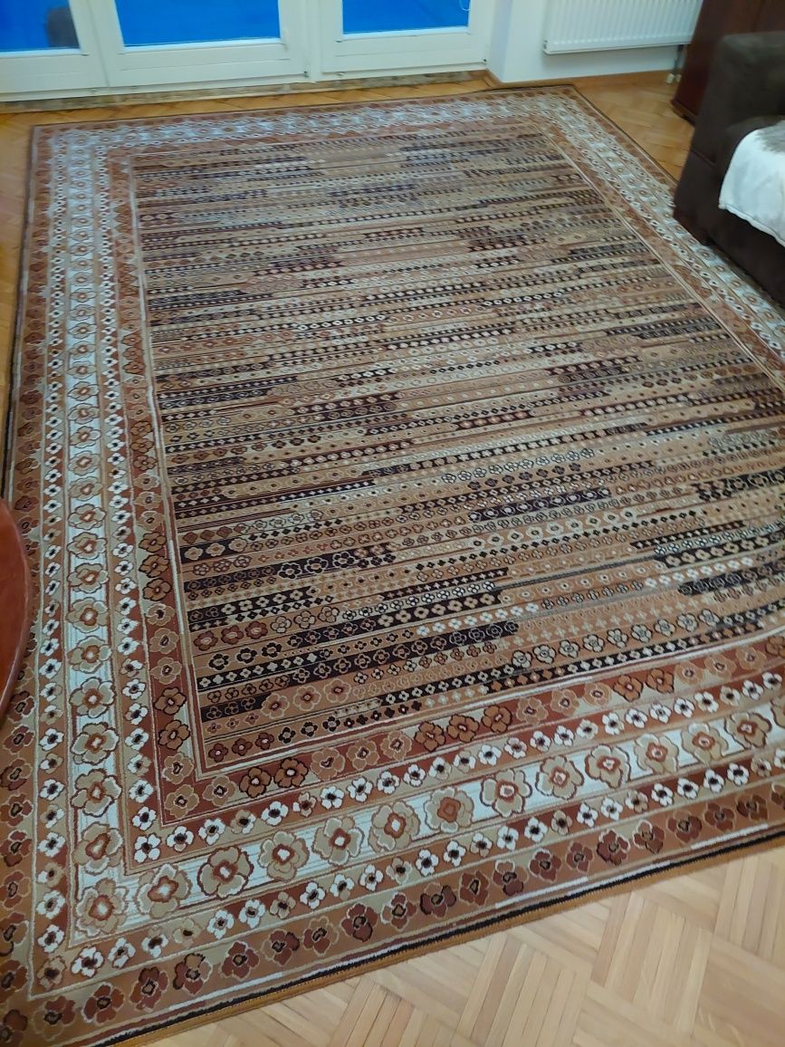 Wełniany dywan ok. 250x350