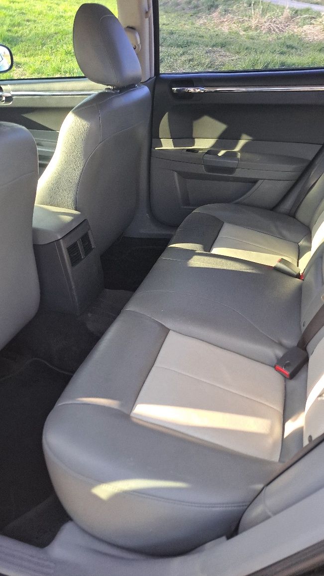Chrysler 300c 2005r