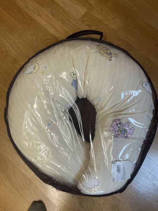 Подушка для годування