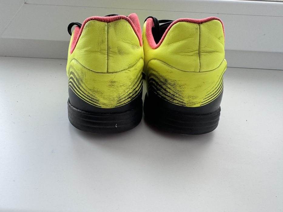 Продам бутсы adidas размер 36 и 2/3