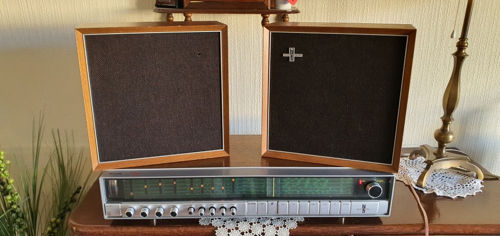 Amplituner PHILIPS 702 plus kolumny