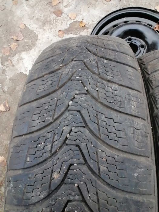 Продам резину зима 205 60 R16