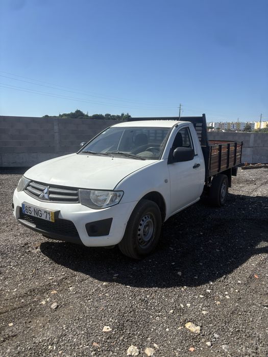 Mitsubishi l200 2.5 2012