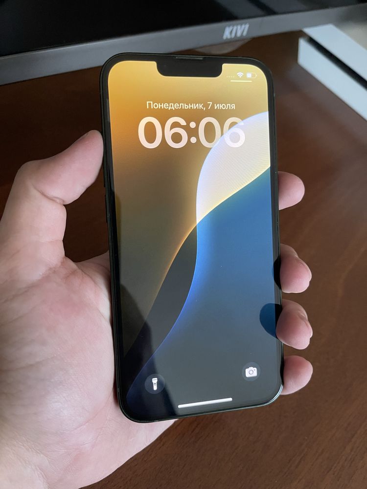 Продам IPhone 13 128gb Neverlock Green