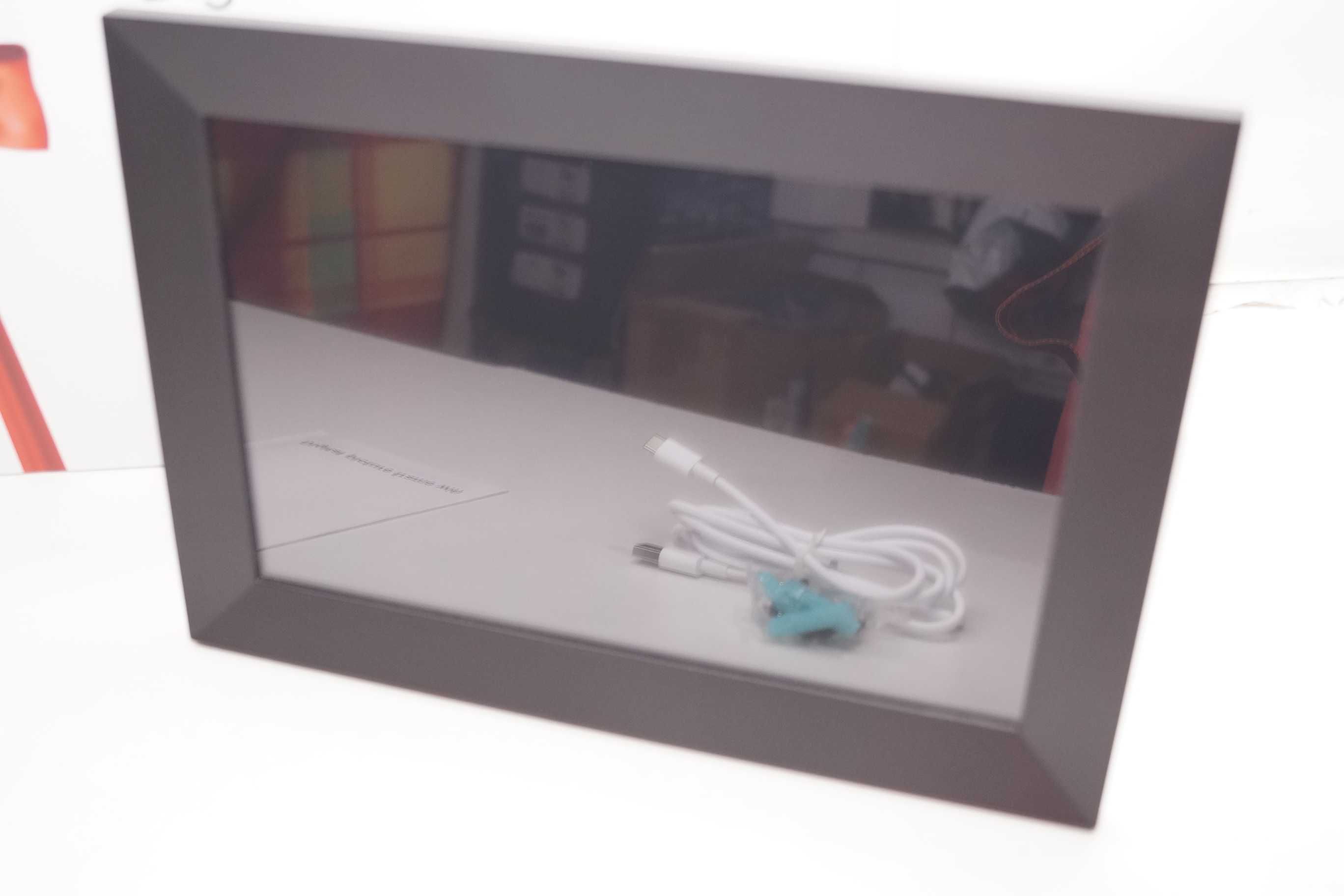 1122 cyfrowa ramka multimedialna na zdjęcia 10.1" Wi-Fi Frameo czarna