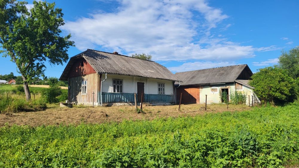Будинок у селі Карапчів за 50 км від м. Чернівці