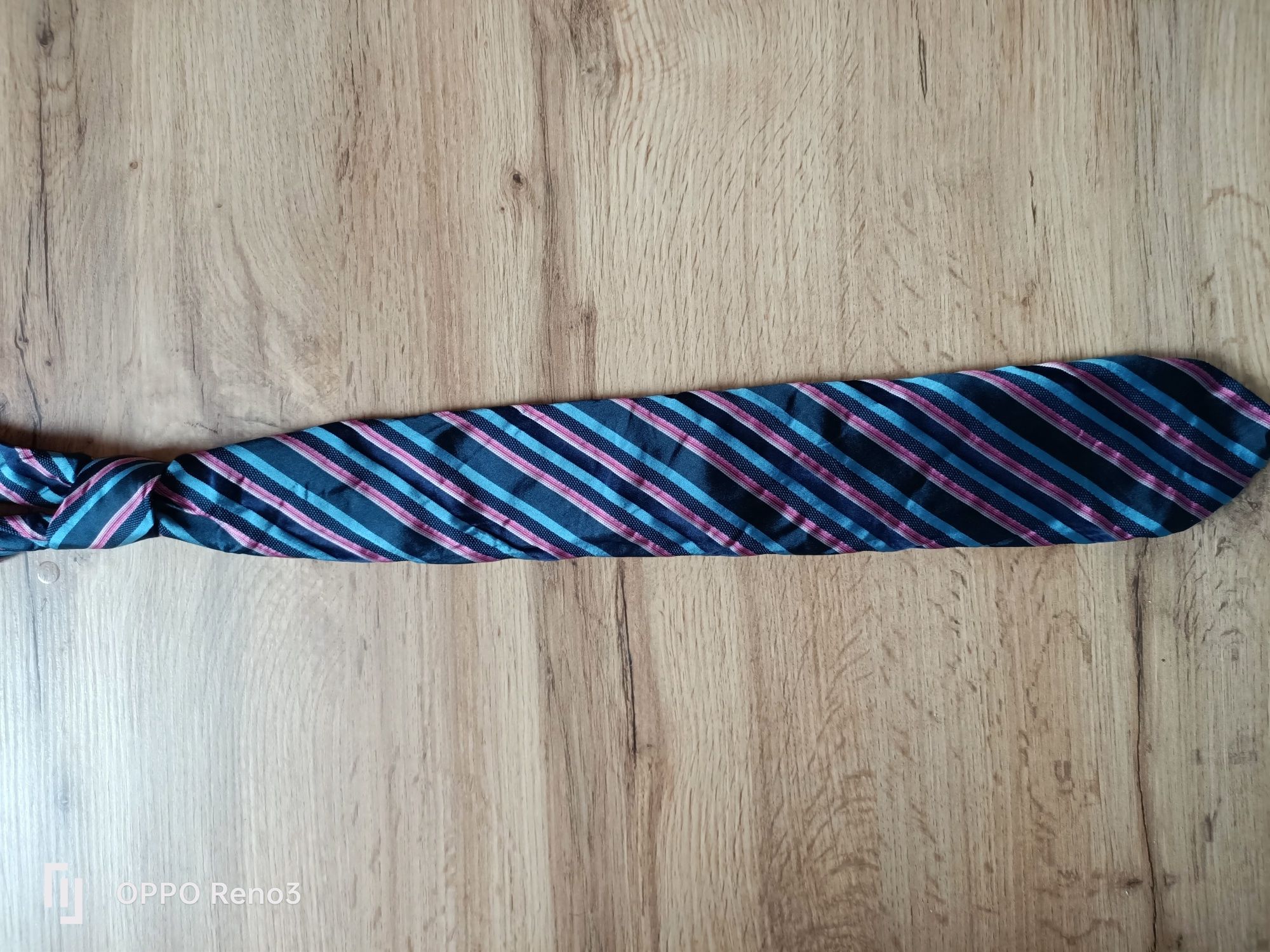 Markowy krawat w paski na skos Hugo Boss elegancki męski