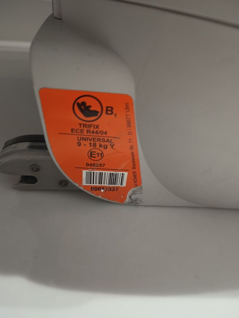 Fotelik samochodowy Britax Romer Trifix  ECE R44/04 9-18kg