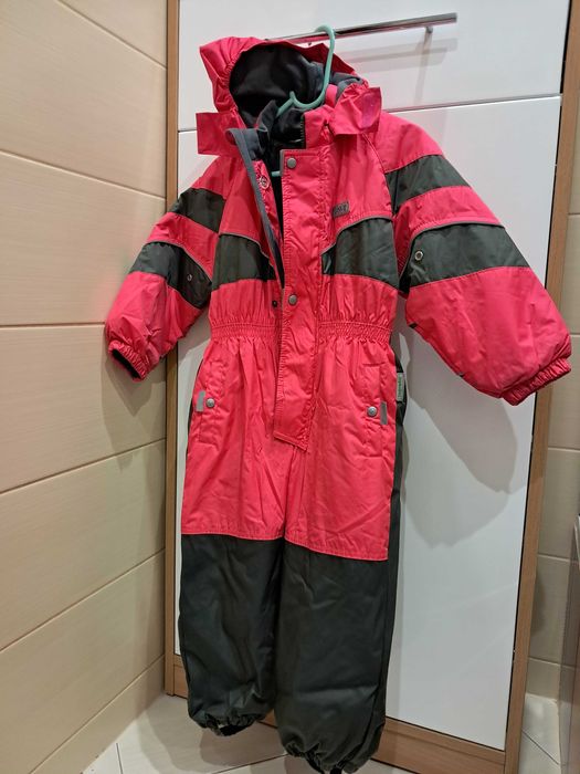 Sprzedam zimowy kombinezon Lassie dla dzieci.