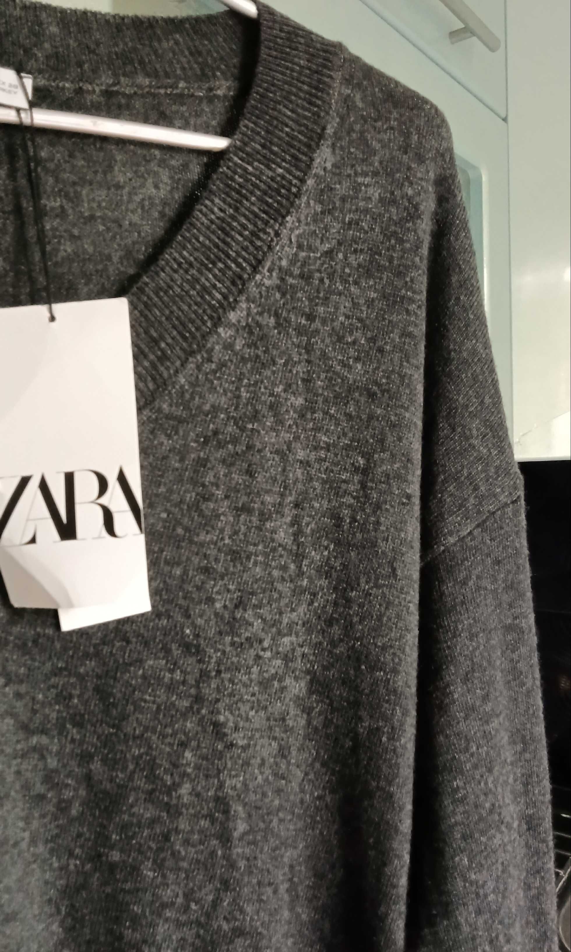Базовый свитер со смеш шерст нитью с V-обр вырезом Zara (M) Оригинал