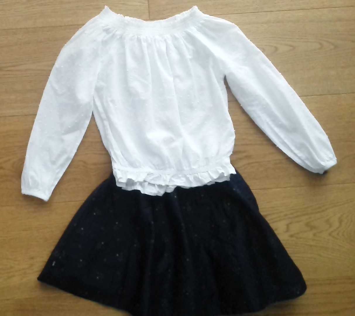 Okaidi -  zestaw spódniczka + sweterek + biała bluzka roz 122