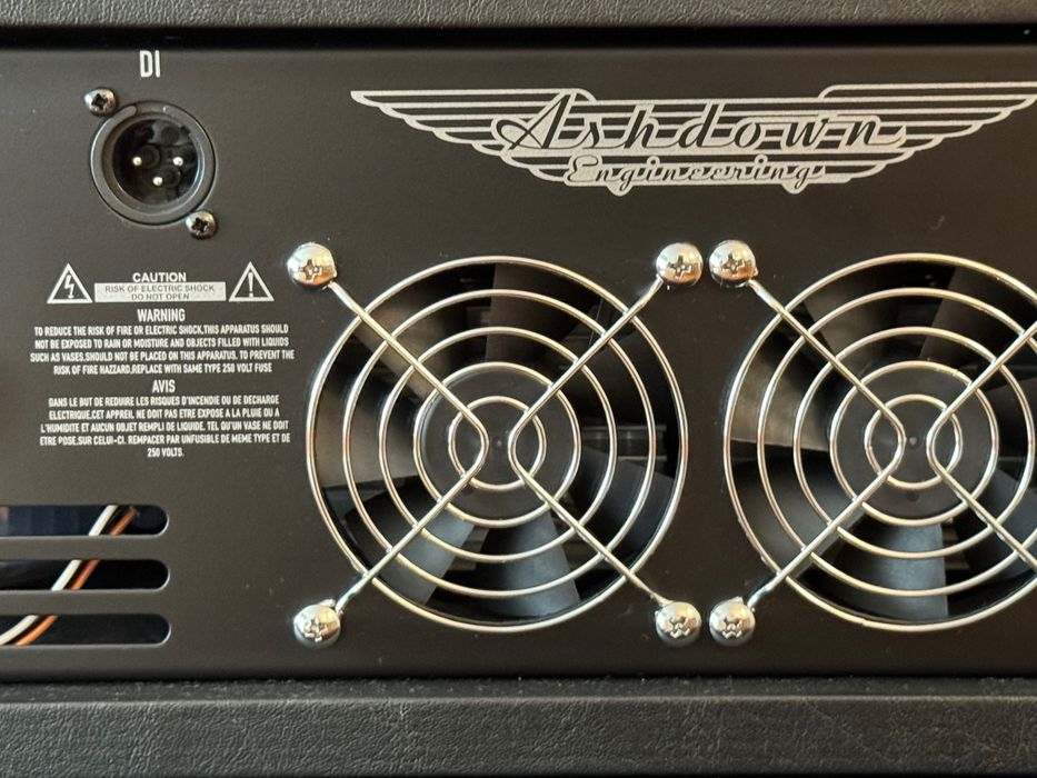 Amplificador de baixo Ashdown Interstellar-600