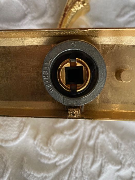 2 Pares de Puxadores plaqueados a ouro